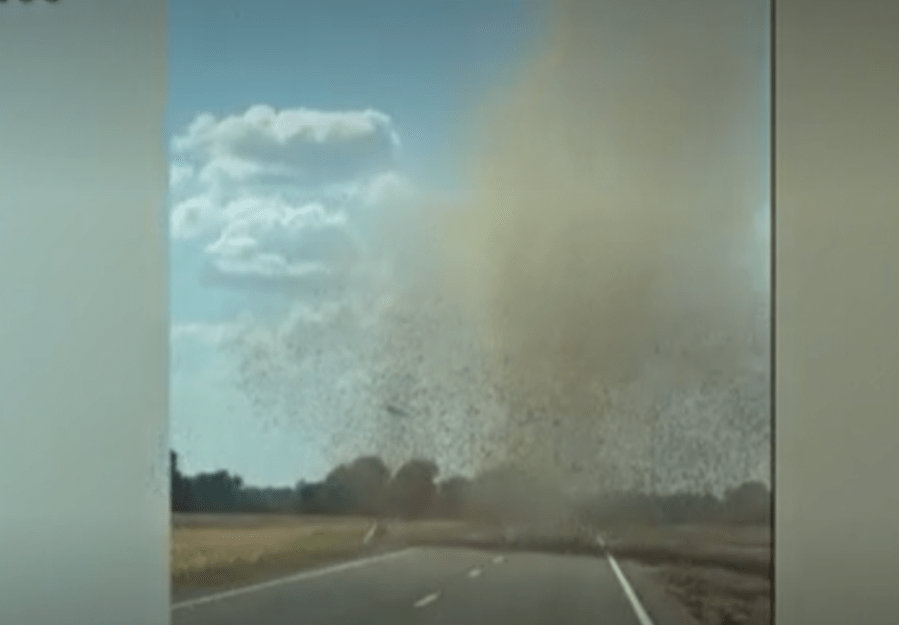 Dust tornado caught on camera outside Memphis